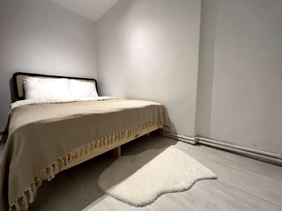 Cozy 2Br Renovated Apartment 1 Min To Metro Istanbul 0*,